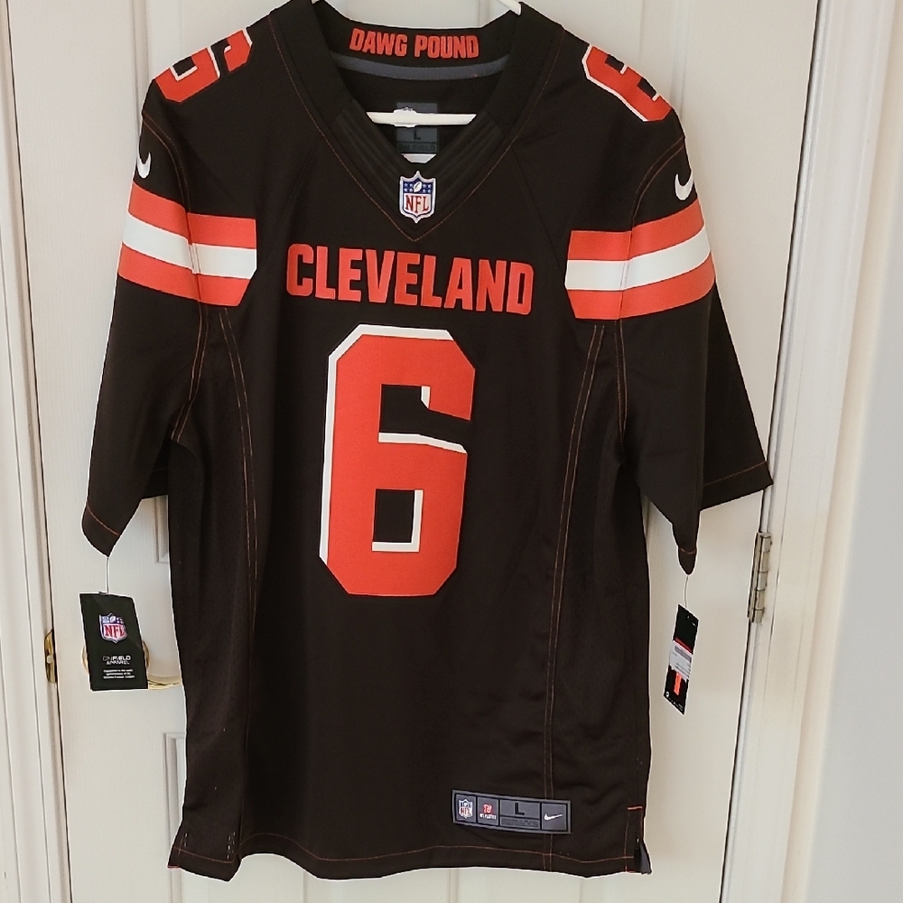NWT Cleveland Browns Football Jersey